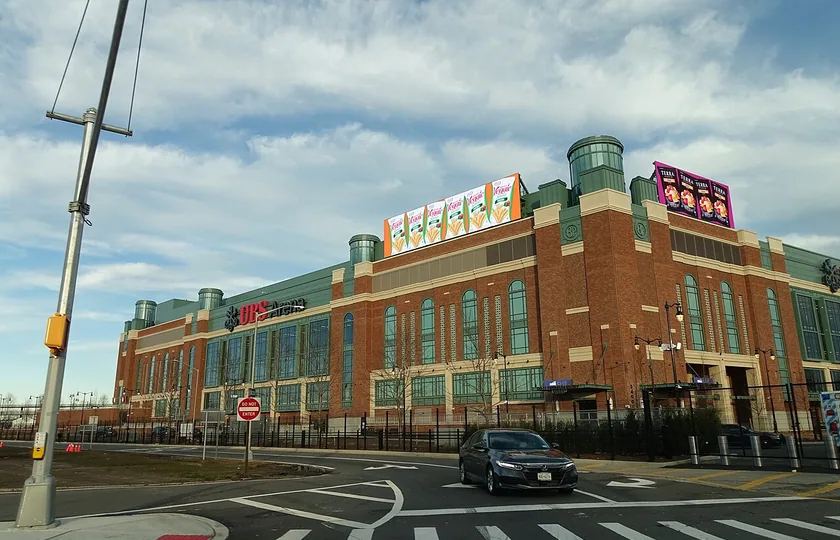 长岛 UBS Arena 真实外景